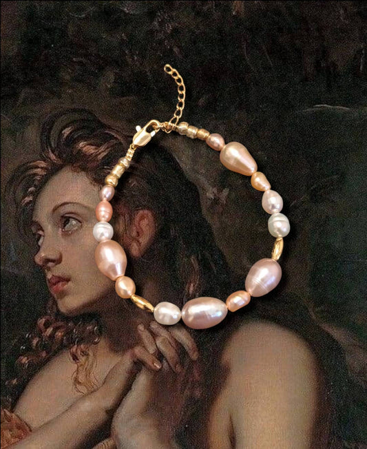 LUNE 1 - Fresh Water Pearl Bracelet